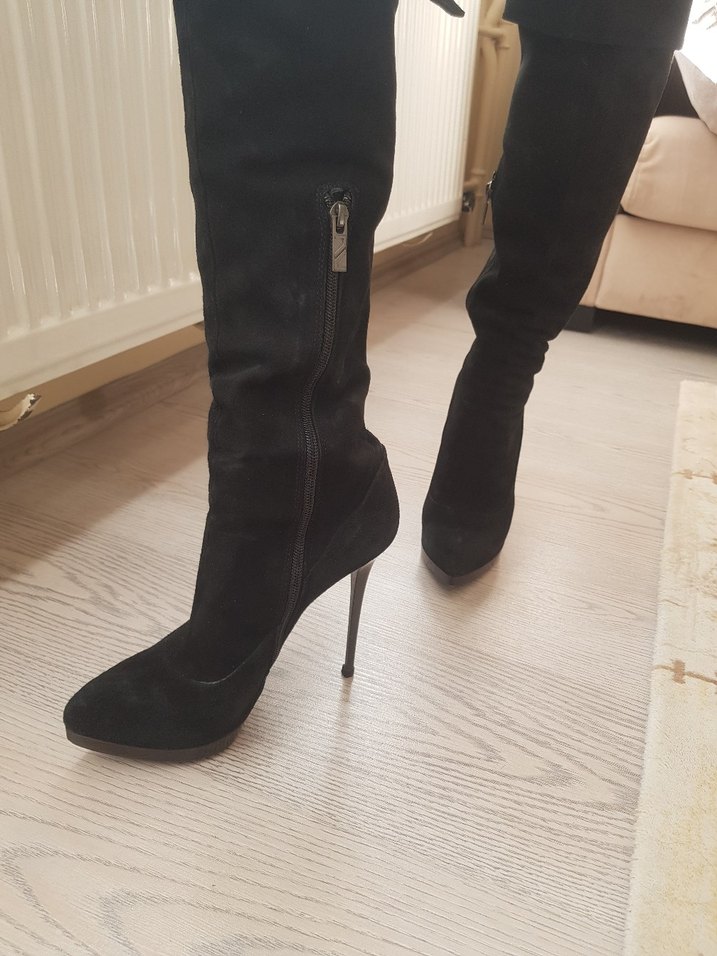 Siyah Süet Dizüstü Stiletto Topuklu Bot - Görsel 3