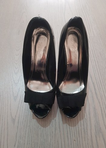 Siyah Parlak Tokalı Yüksek Topuklu Stiletto - Görsel 2