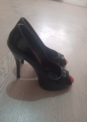 Parlak Siyah Kırmızı Topuklu Kadın Stiletto inci fatih - Görsel 2