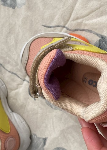 Kız Çocuk Çok Renkli Cırt Cırtlı Spor Ayakkabı - Görsel 2