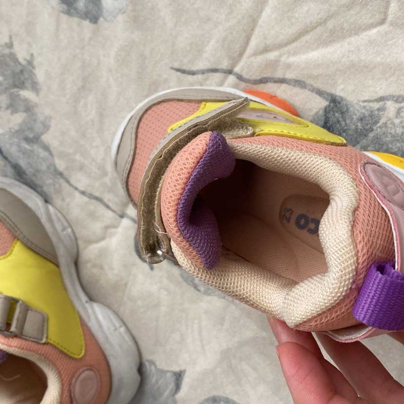 Kız Çocuk Çok Renkli Cırt Cırtlı Spor Ayakkabı - Görsel 2