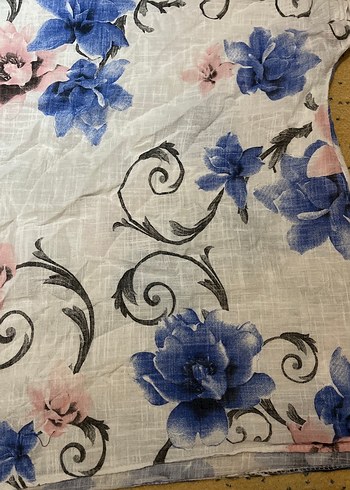 Mavi Çiçek Desenli Tişört - Görsel 2