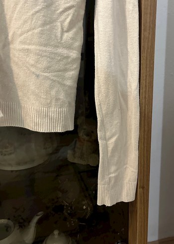 Düğmeli Bej V Yaka Kadın Hırka - Görsel 4