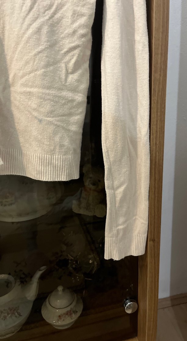 Düğmeli Bej V Yaka Kadın Hırka - Görsel 4