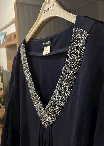 Uzun Siyah V Yakalı Kadın Elbise - Görsel 3