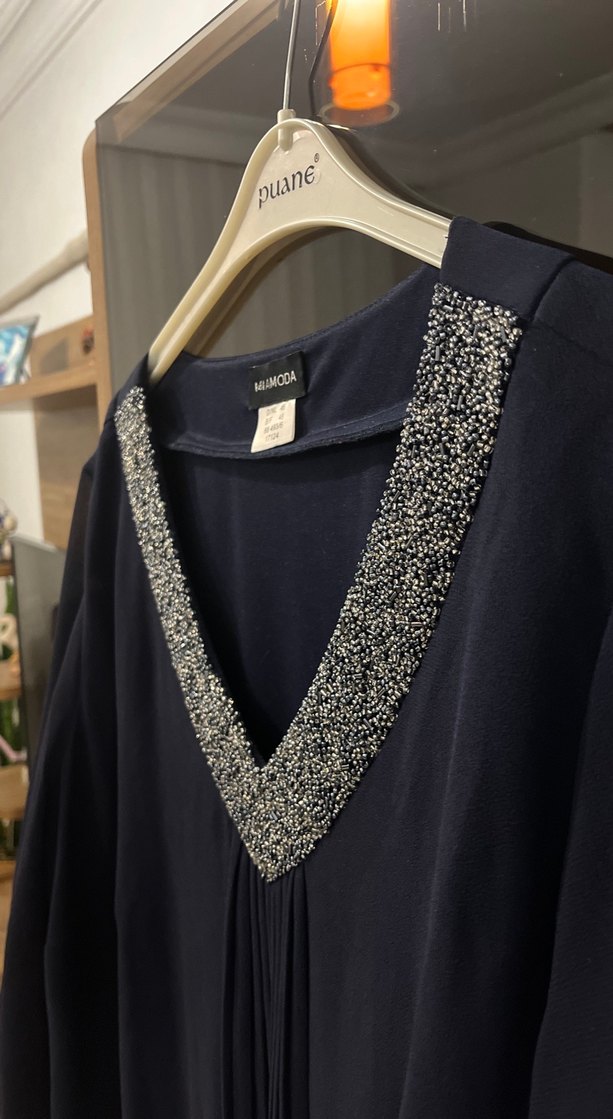 Uzun Siyah V Yakalı Kadın Elbise - Görsel 3