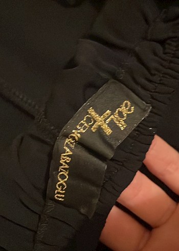 Adil Zincir Detaylı Siyah Uzun İp Askılı Bluz - Görsel 7