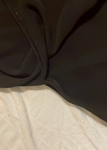 Adil Zincir Detaylı Siyah Uzun İp Askılı Bluz - Görsel 5