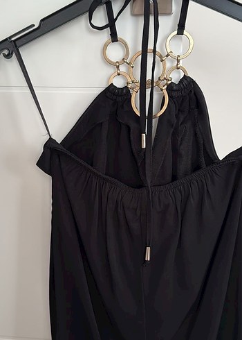 Adil Zincir Detaylı Siyah Uzun İp Askılı Bluz - Görsel 2