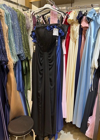 Kadın straplez siyah abiye - Görsel 4