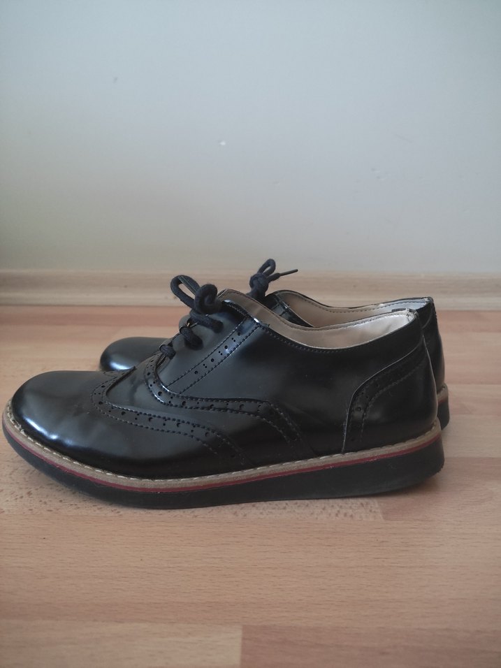 Erkek Çocuk Parlak Siyah  Özel Ayakkabı - Görsel 2