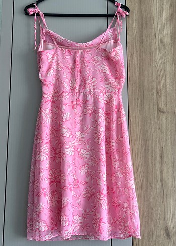 34 Beden Askılı mini elbise