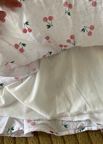34 Beden beyaz Renk Kiraz desenli alt üst takım