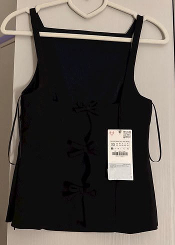 Zara Siyah Halter Yaka Kadın Atlet