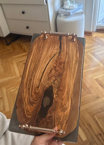 Diğer Parlak Kahverengi Ahşap Sunum Tepsisi