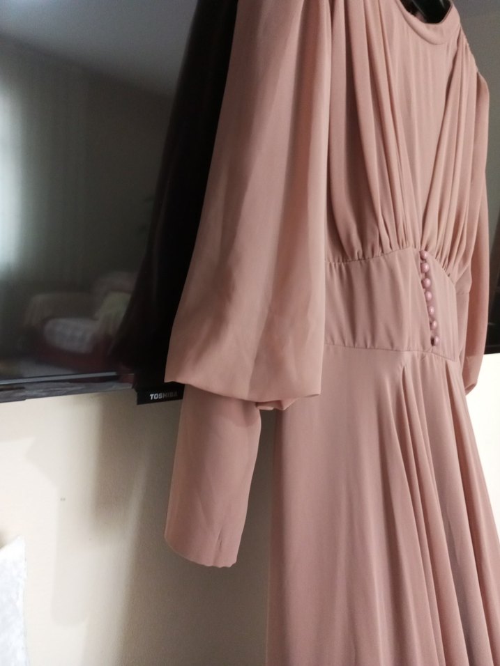 Bej Uzun Kollu Drapeli Kadın Abiye Elbise - Görsel 3