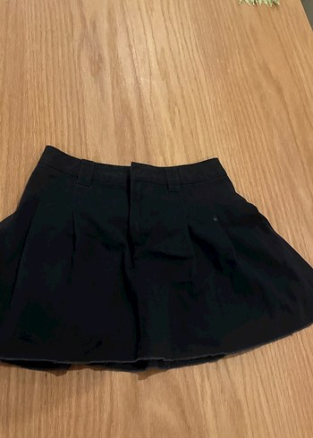 Siyah Pilili Mini Etek