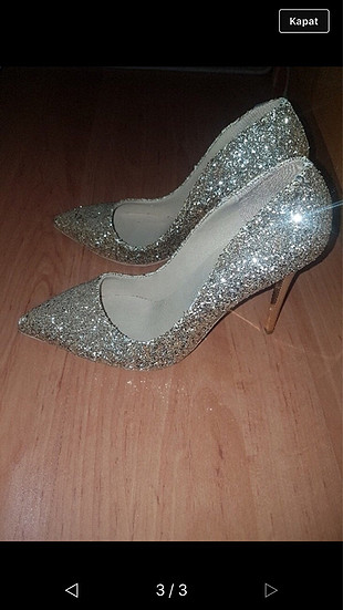 Stiletto gold