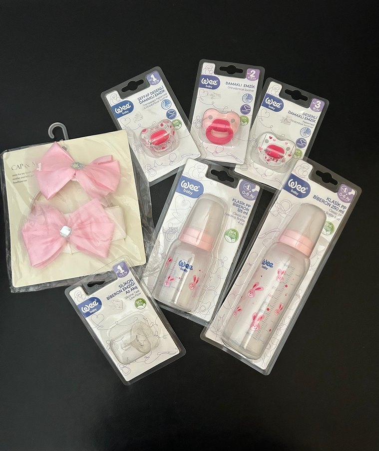 Pembe Desenli Bebek Emzik ve Biberon Seti - Görsel 3