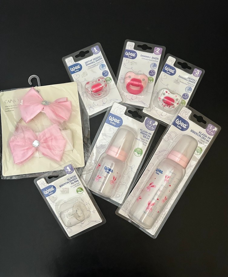 Pembe Desenli Bebek Emzik ve Biberon Seti - Görsel 2