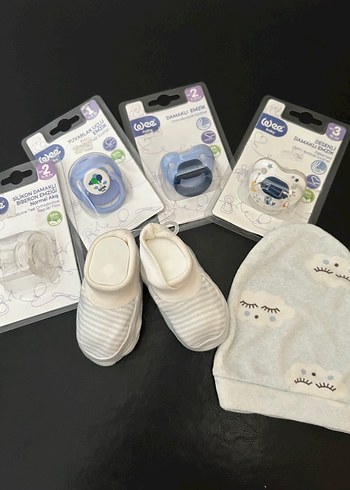 Erkek Bebek Şapkası patiği ve Emzik çeşitleri - Görsel 2