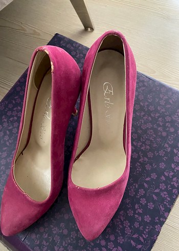 Pembe Süet Tokalı Stiletto