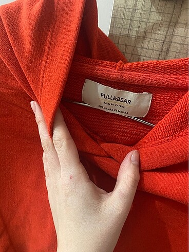 Pull and Bear Kapüşonlu kırmızı sweat