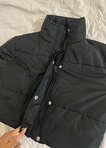 Siyah Kısa Kadın Mont - Görsel 4