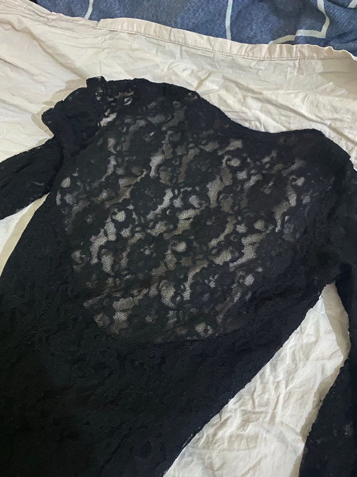 Siyah Dantel Detaylı Uzun V Yaka Kadın Elbise - Görsel 4