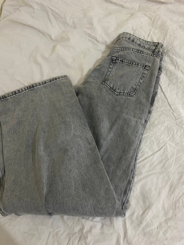 Gri Yırtık Detaylı Salaş Kadın Kot Pantolon - Görsel 3