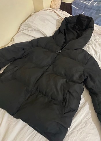 Siyah Kapüşonlu Kadın Şişme Mont - Görsel 2