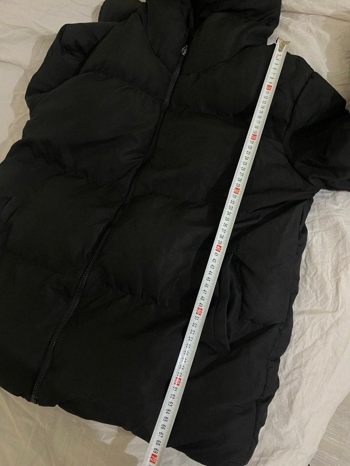 Siyah Kapüşonlu Kadın Şişme Mont - Görsel 4