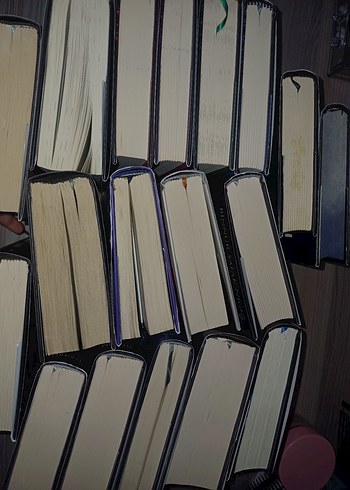 Beden Renk Çeşitli Roman Kitap Seti