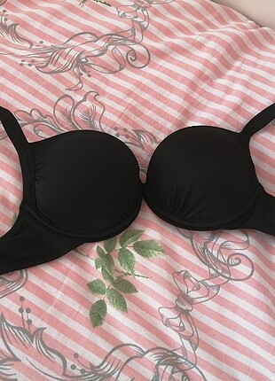 Bikini üstü
