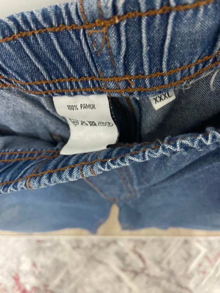 Erkek Mavi Denim Kısa Paça Rahat Kesim Şort - Görsel 4