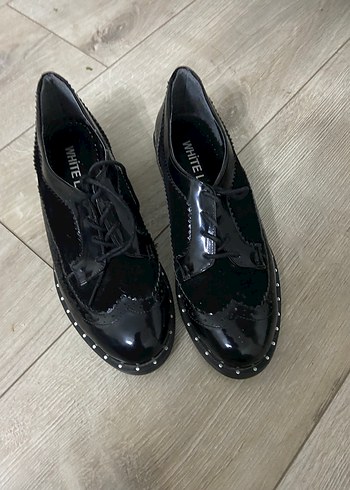 Kadın Siyah Rugan Klasik Topuklu Ayakkabı - Görsel 2