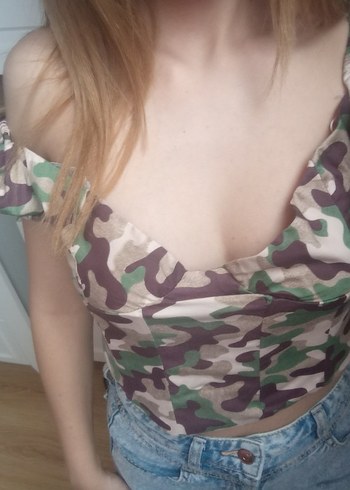 Kadın Kamuflaj V Yaka Crop Top - Görsel 3