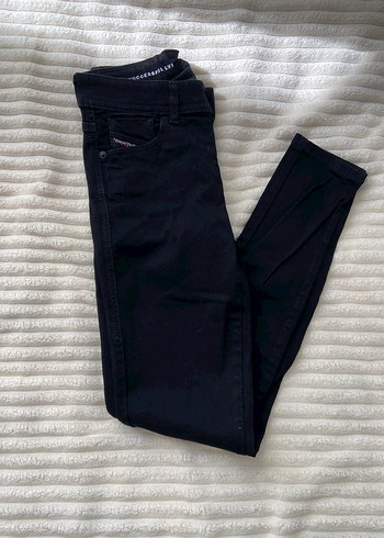 Diesel Siyah Dar Jean