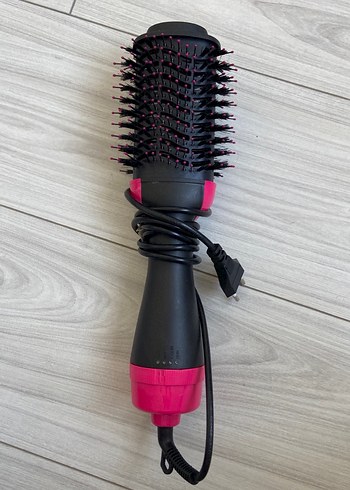 Pembe Saç Şekillendirici Fırça