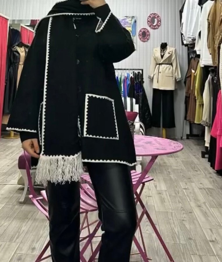 Püsküllü Siyah Kadın Midi Ceket - Görsel 2