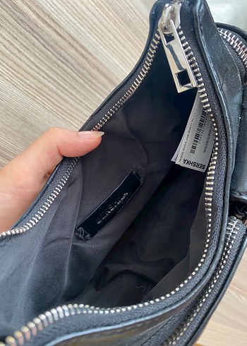 Bershka Tokalı Siyah Deri Kadın Omuz Çantası