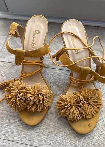 Sarı Süet Püsküllü Bohem Stiletto