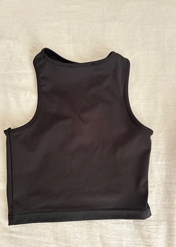 Diğer Siyah Yüksek Yakalı Kolsuz Crop Top