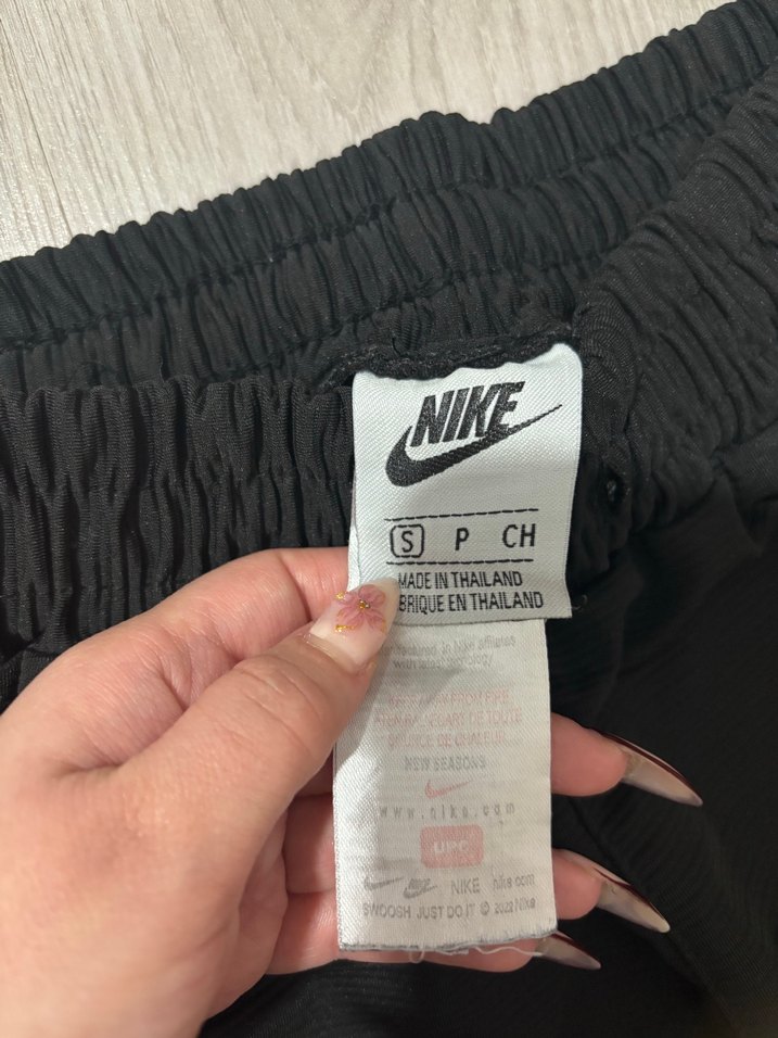 Nike Siyah Spor Rahat Kesim Erkek Şort - Görsel 3