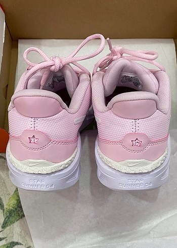38 Beden Pembe Nike Spor Ayakkabısı