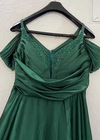 H&M Zumrut Yesili Tasli V Yaka Abiye Elbise