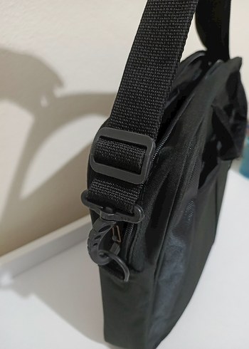 Siyah Laptop Çantası - Görsel 2