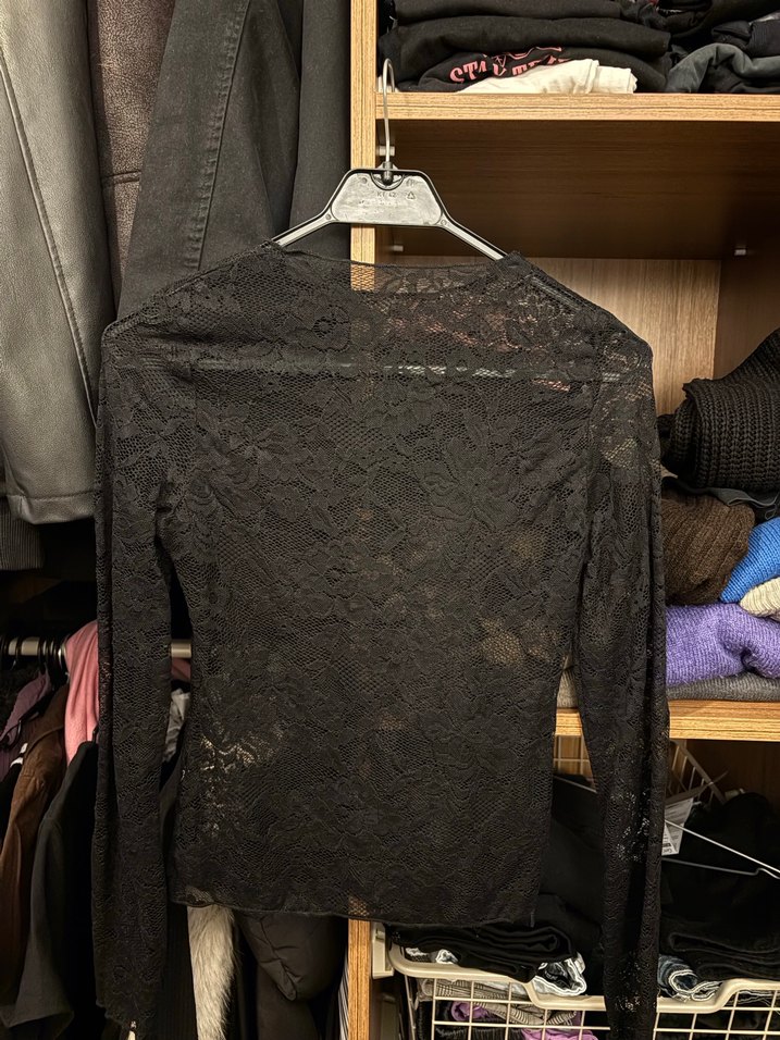 Dantel Detaylı Siyah  Bluz - Görsel 2