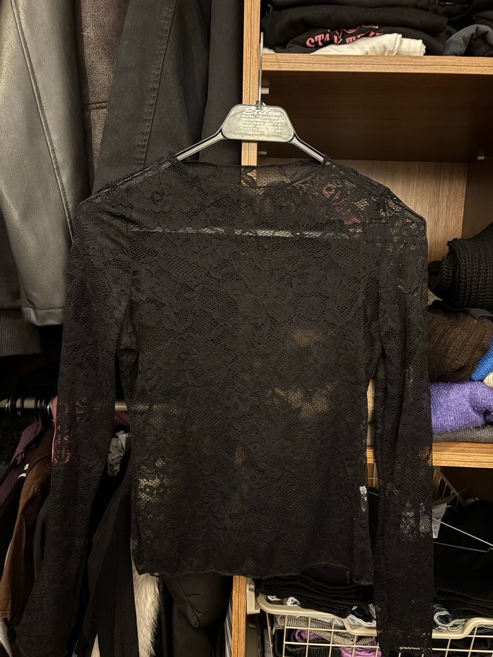 Dantel Detaylı Siyah  Bluz - Görsel 3