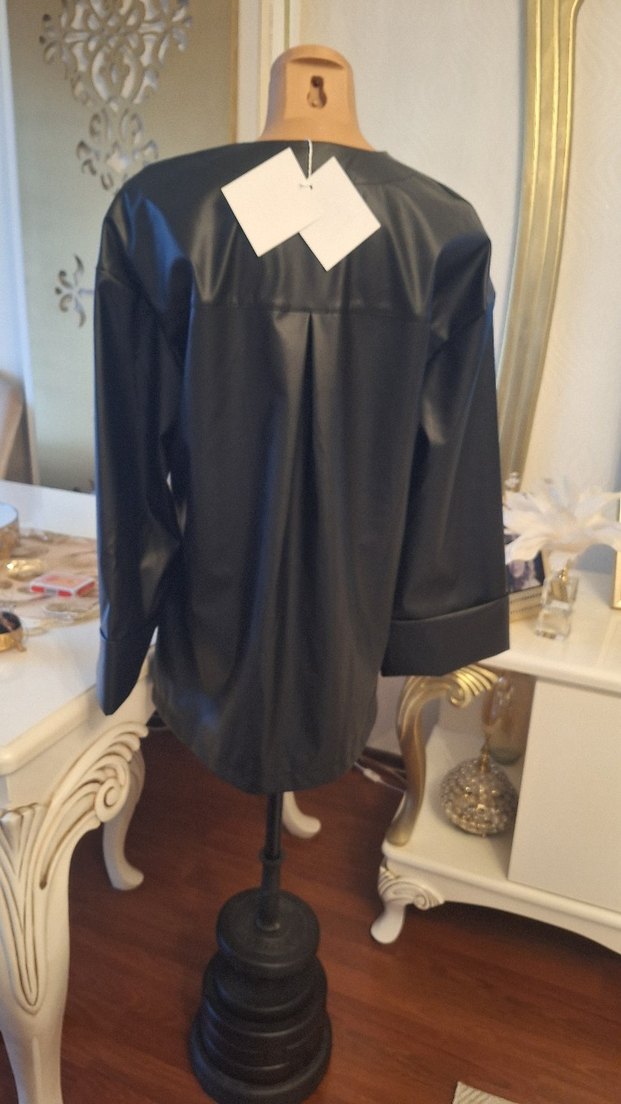 Düğmeli Siyah Parlak Deri Kadın Ceket - Görsel 5